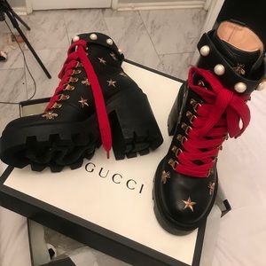 Gucci Leather embroidered ankle boot